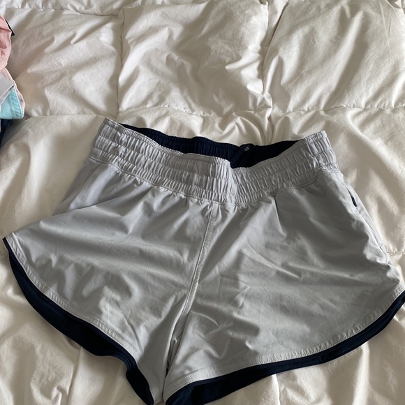 Lululemon Reversible Shorts 3” - Picture 2 of 3